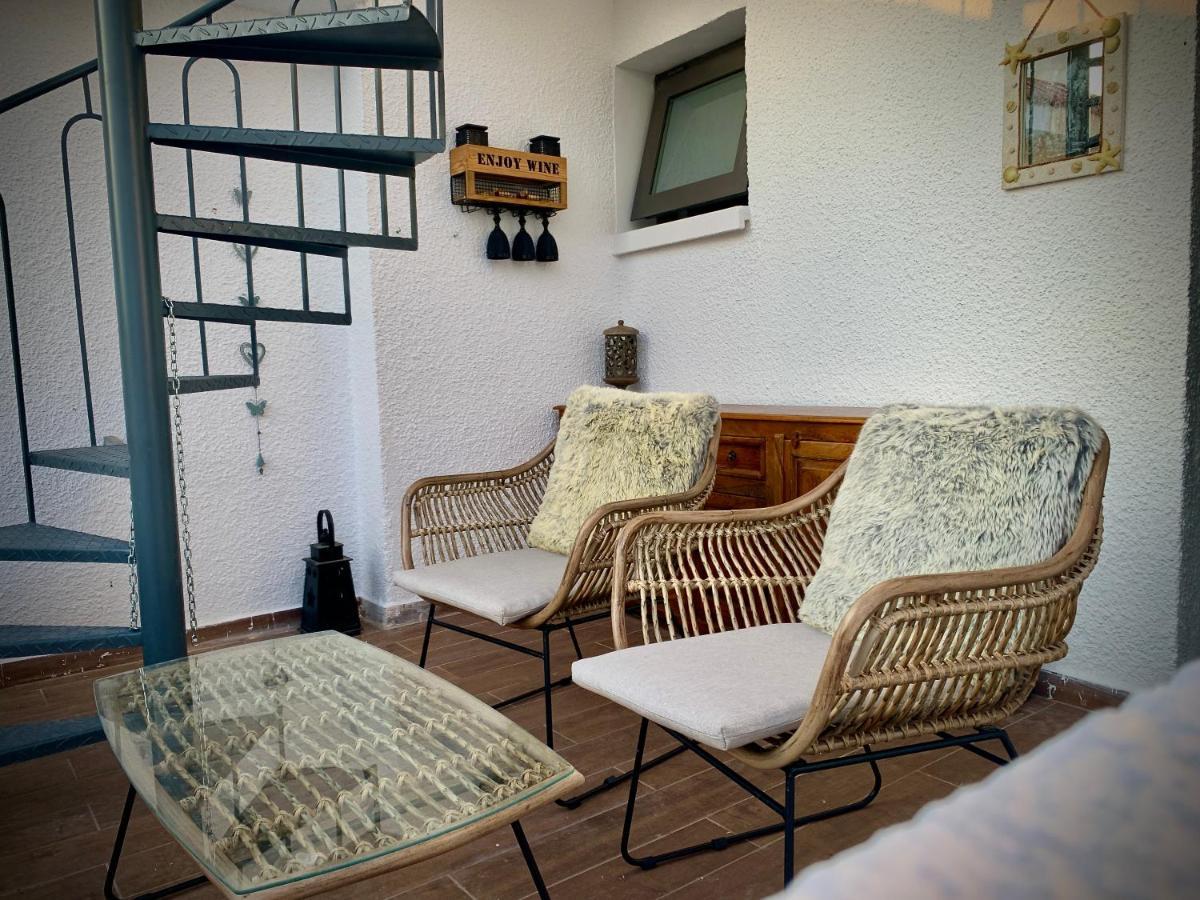 The Summer Haven Polis Luaran gambar